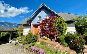 House Eden With Mountain Views